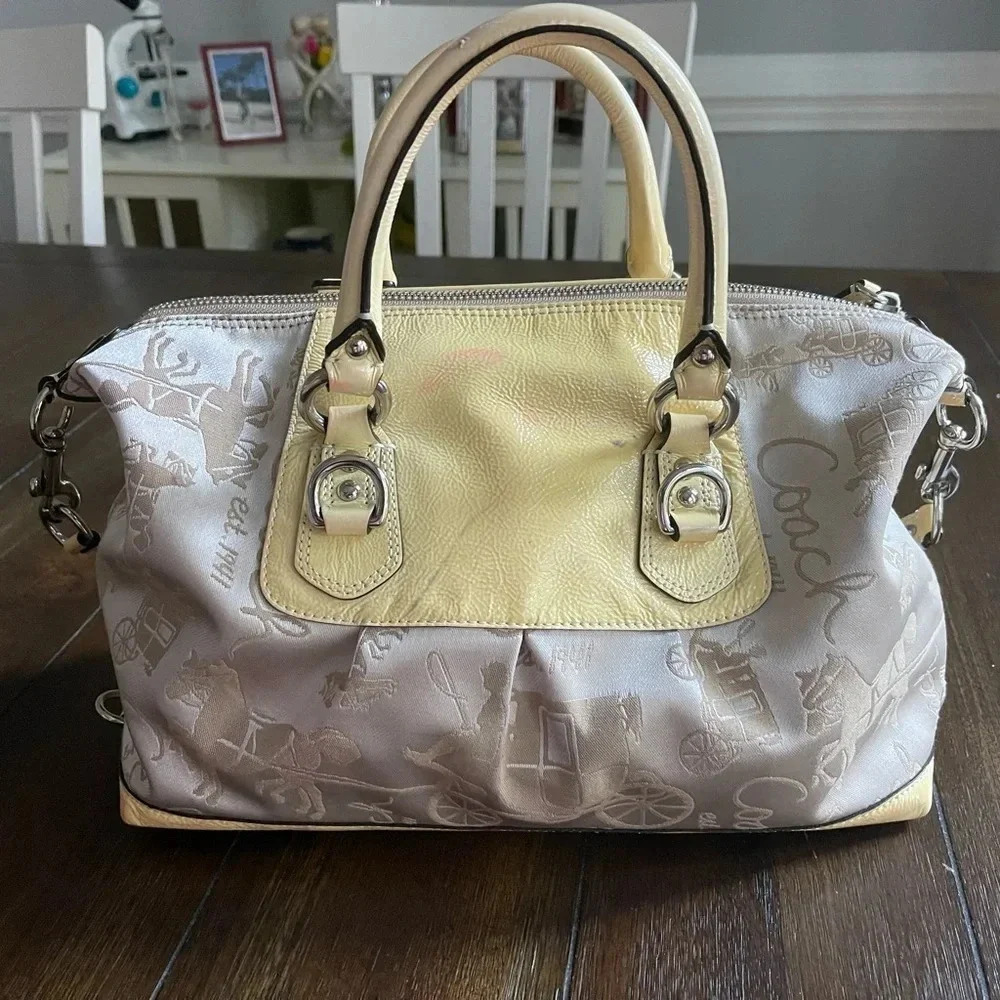Coach Ashley horse & carriage satchel - Picture 15 of 15